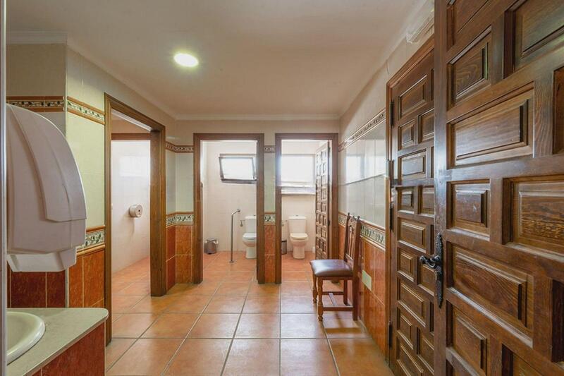 Kommersiella fastigheter till salu