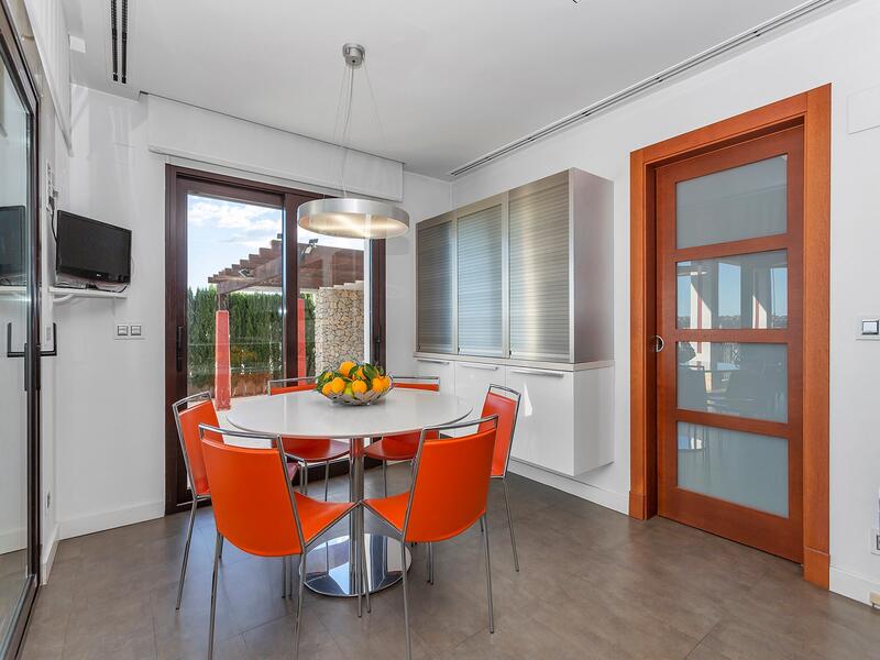 6 bedroom Villa for sale 6 bedroom Villa for sale