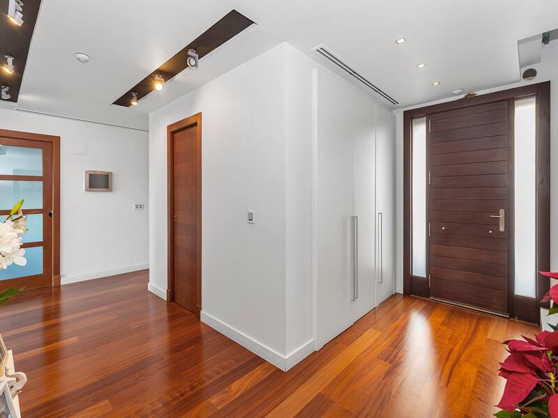 6 bedroom Villa for sale 6 bedroom Villa for sale