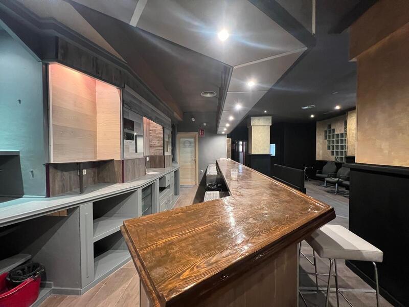 Local Commercial à vendre