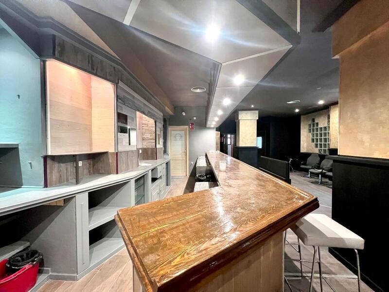 Local Commercial à vendre