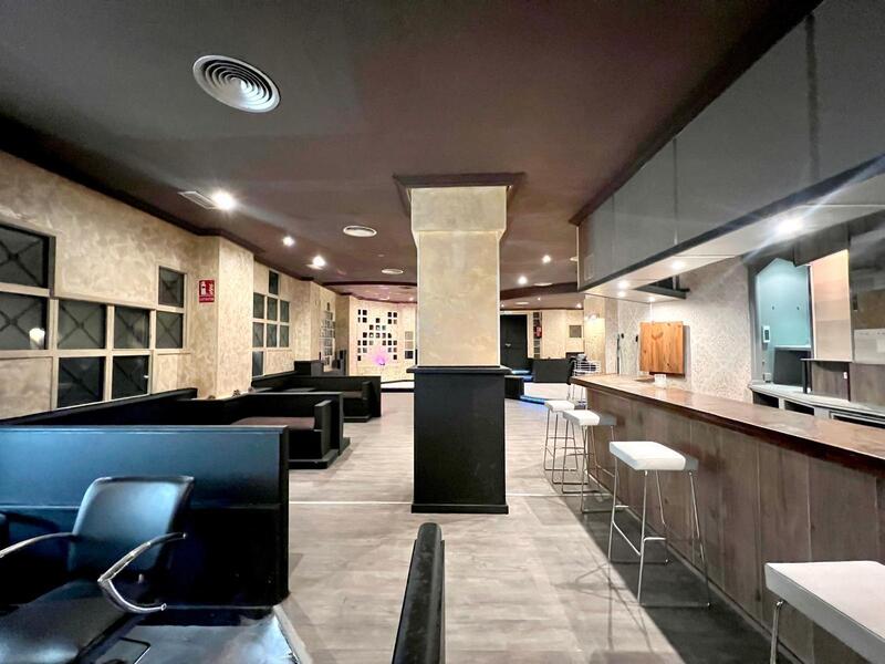 Local Commercial à vendre