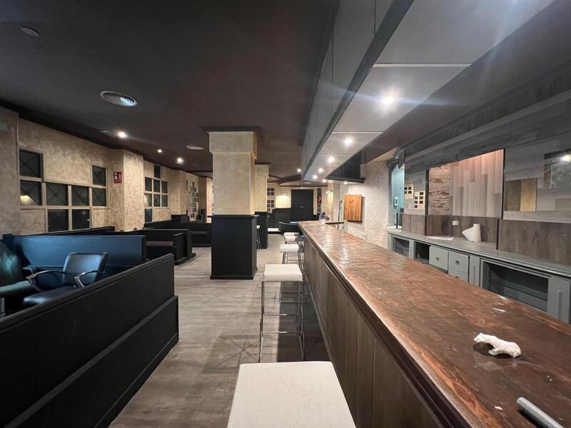 Local Commercial à vendre