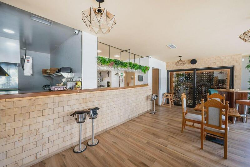 Kommersiella fastigheter till salu