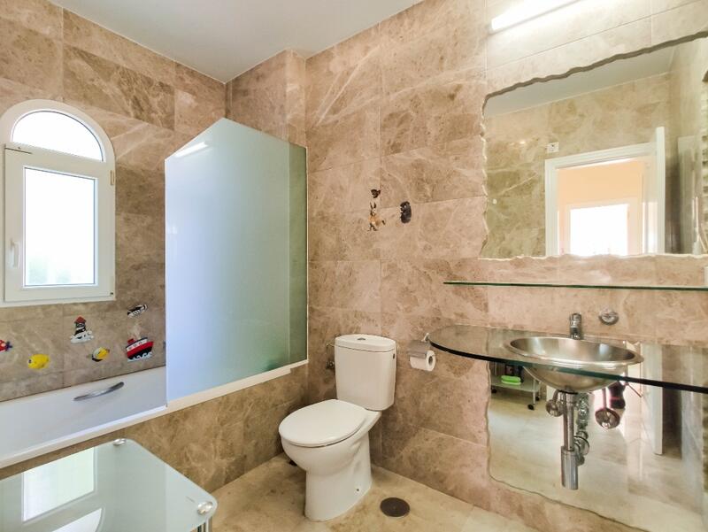 4 bedroom Villa for sale