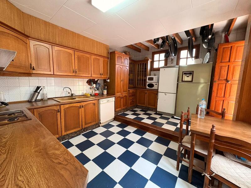 4 bedroom Villa for sale