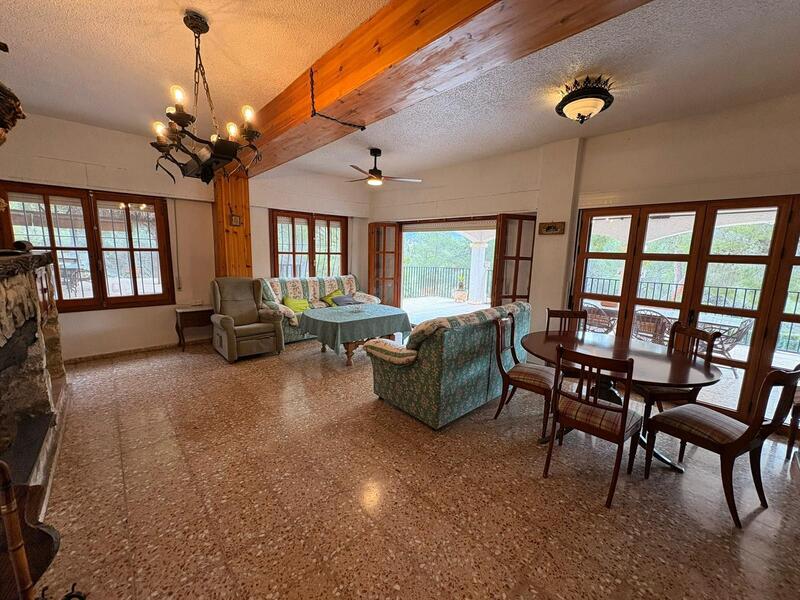 4 bedroom Villa for sale