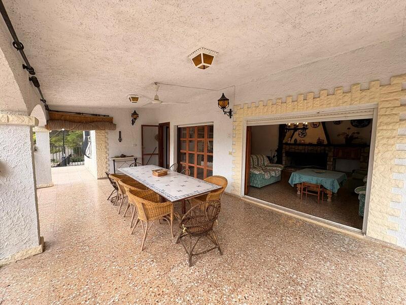 4 bedroom Villa for sale