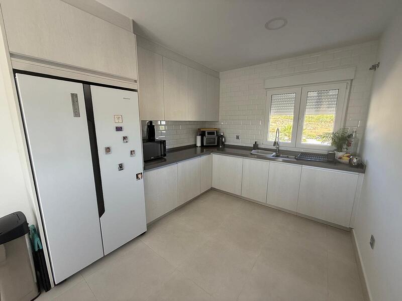 3 спальная комната вилла продается