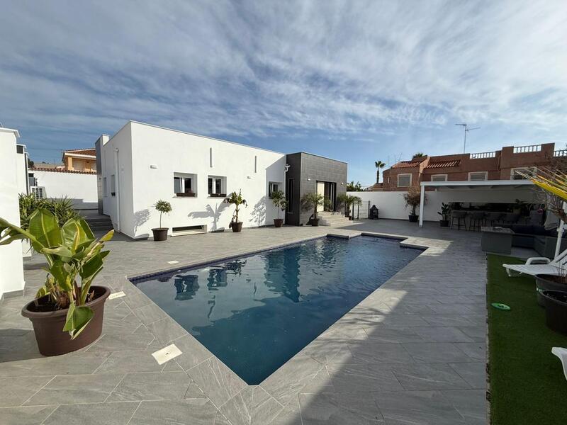 Villa zu verkaufen in Ciudad Quesada, Alicante