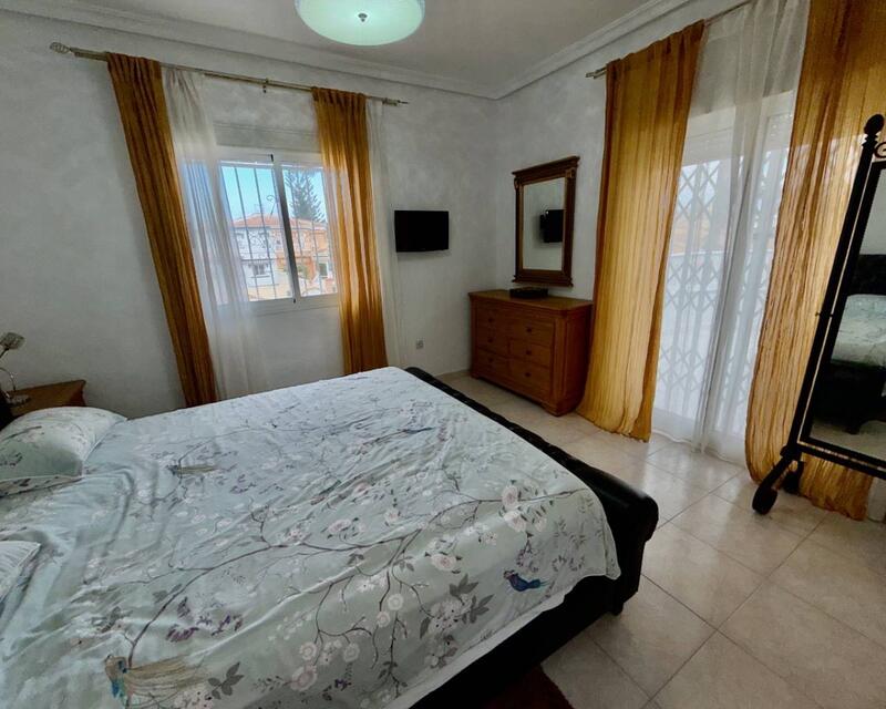 3 Schlafzimmer Villa zu verkaufen 3 Schlafzimmer Villa zu verkaufen