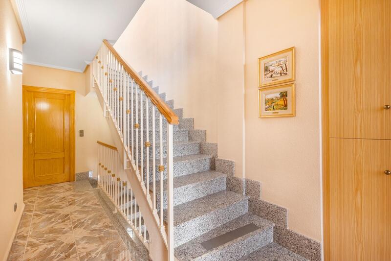 4 sovrum Duplex till salu