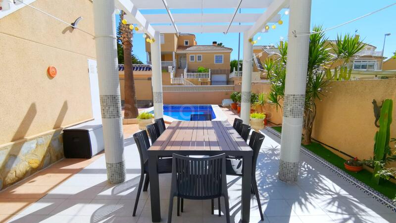 5 bedroom Villa for sale