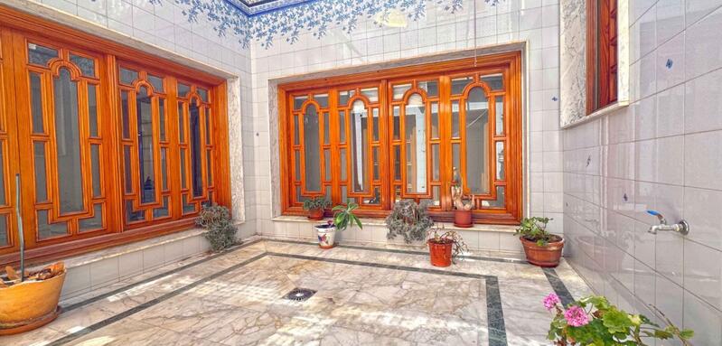 6 bedroom Duplex for sale