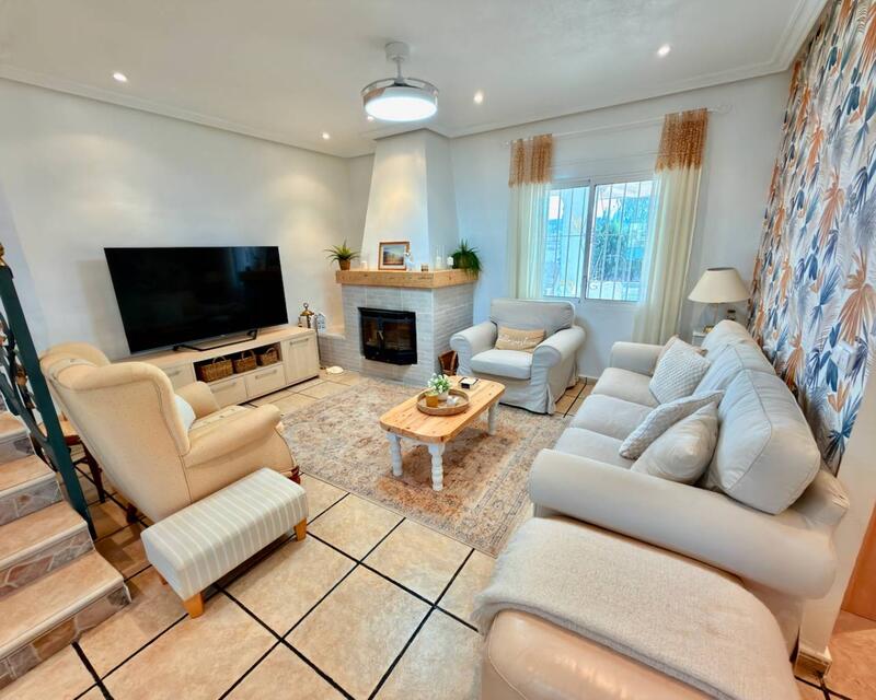 4 bedroom Apartment for sale