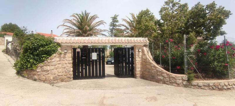 9 soveværelse Erhvervsejendom til salg