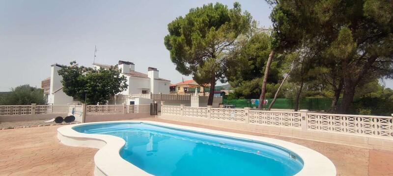 9 soveværelse Erhvervsejendom til salg