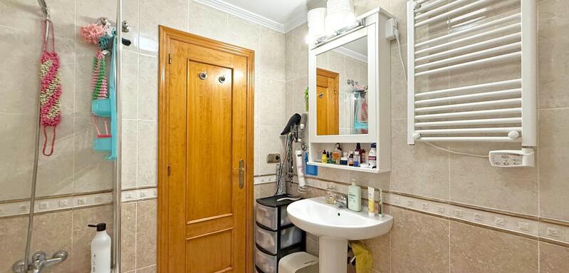 2 slaapkamer Appartement Te koop 2 slaapkamer Appartement Te koop