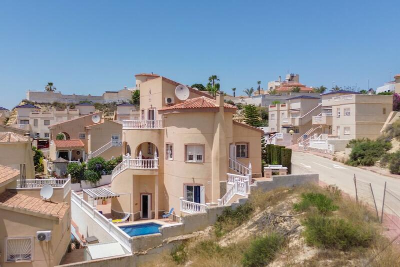 Villa til salg i Ciudad Quesada, Alicante