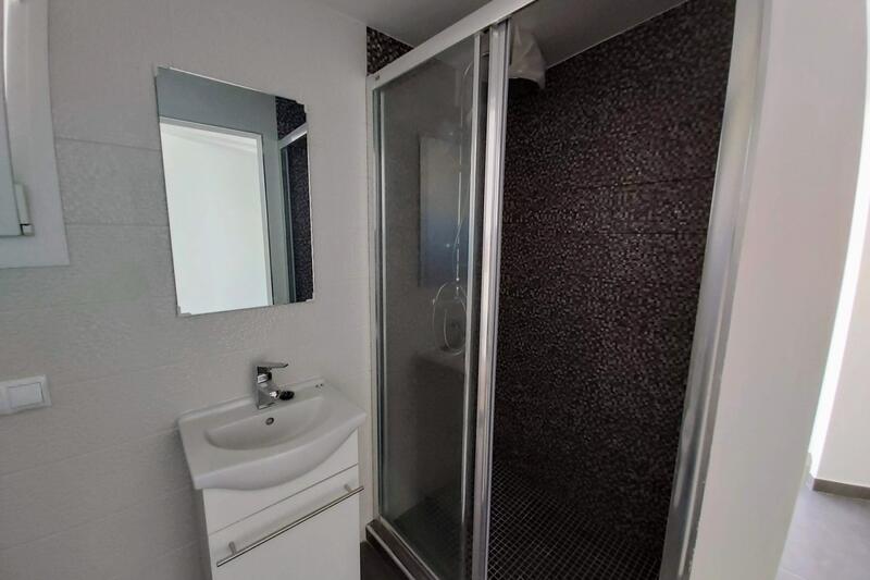 6 bedroom Apartment for sale