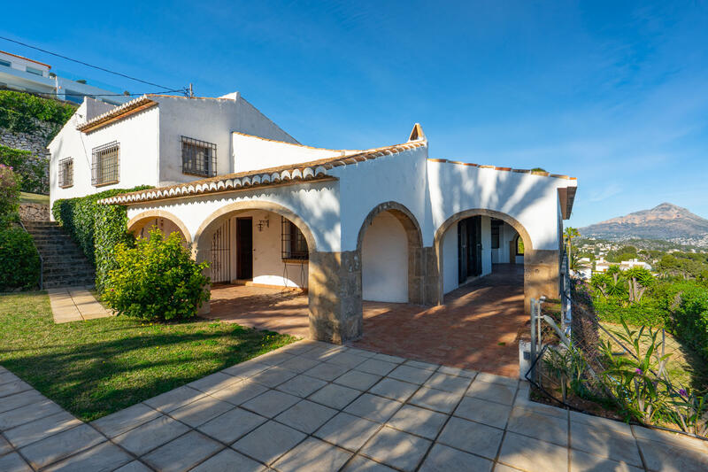 4 bedroom Villa for sale