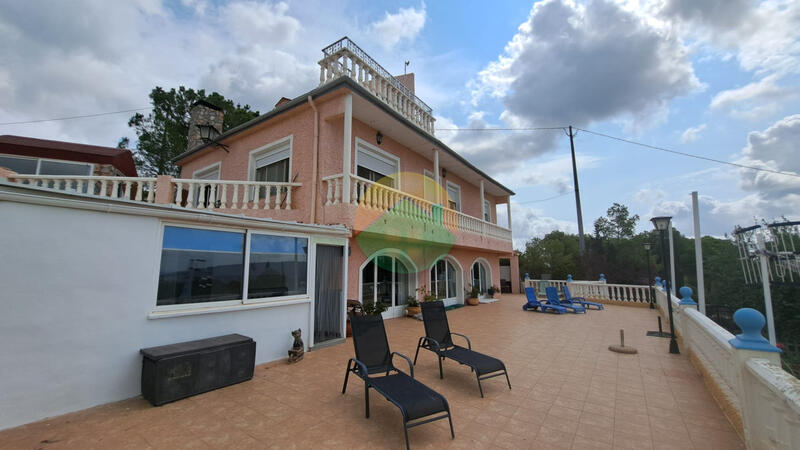 5 bedroom Villa for sale 5 bedroom Villa for sale