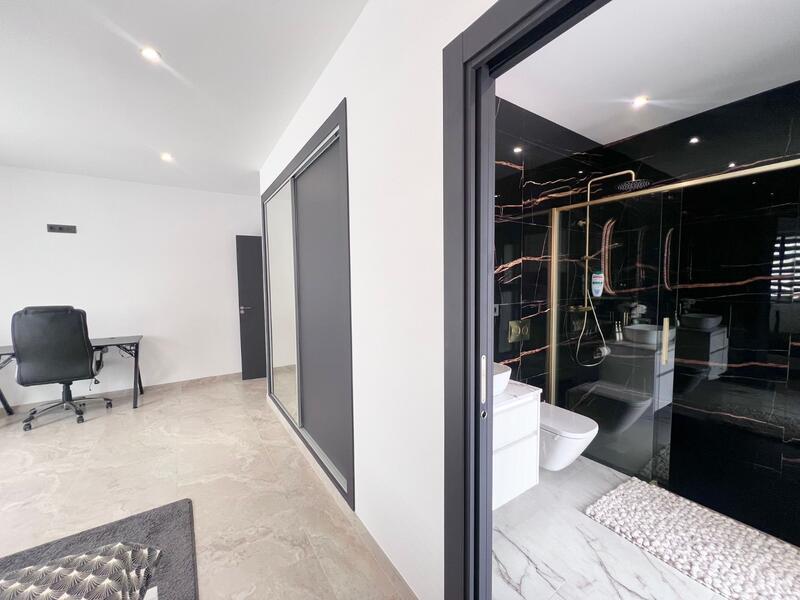 4 bedroom Villa for sale