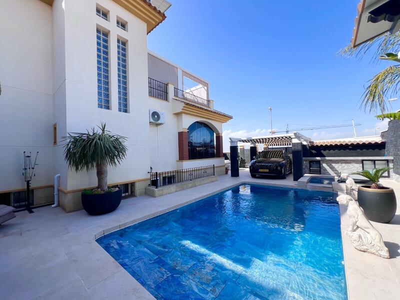 Villa en venta en Ciudad Quesada, Alicante