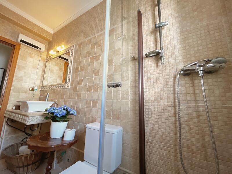 6 bedroom Country House for sale