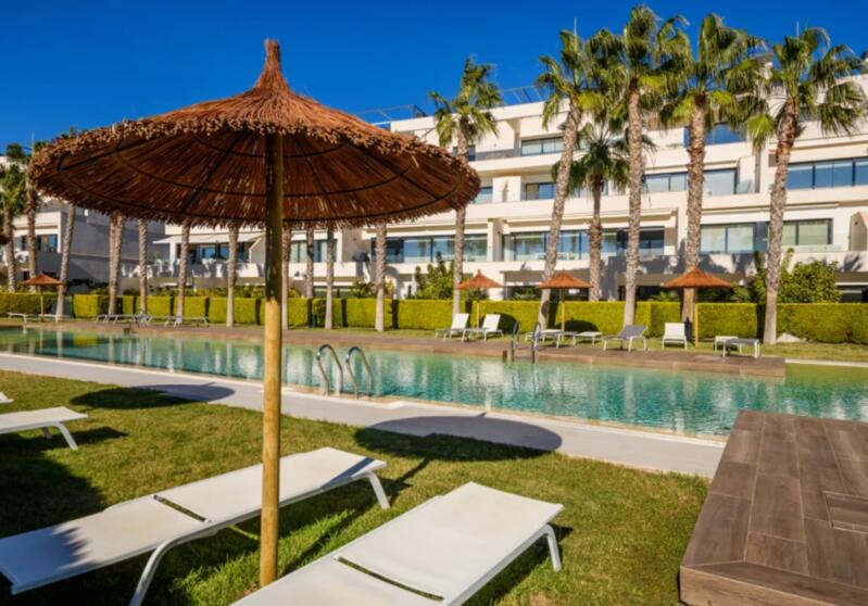 Apartamento en venta en Las Colinas Golf, Alicante