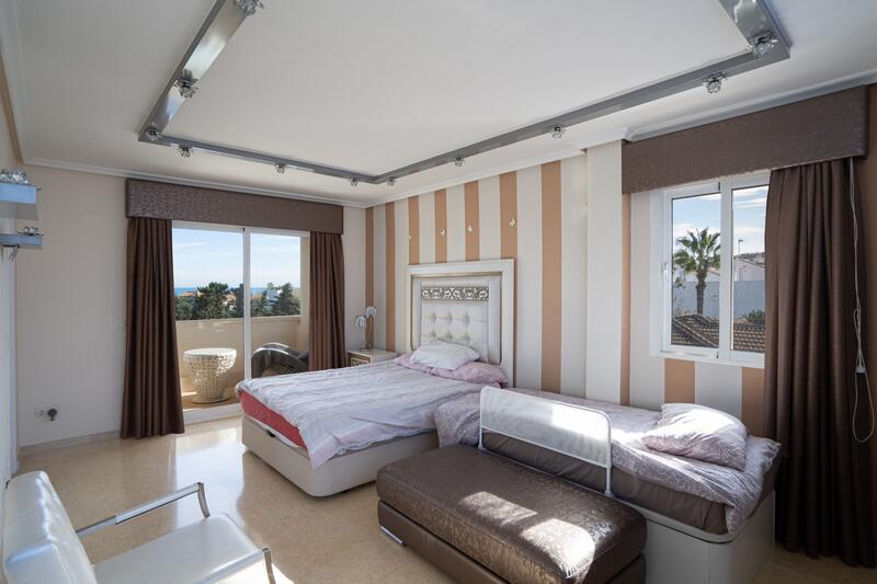 5 Cuarto Villa en venta