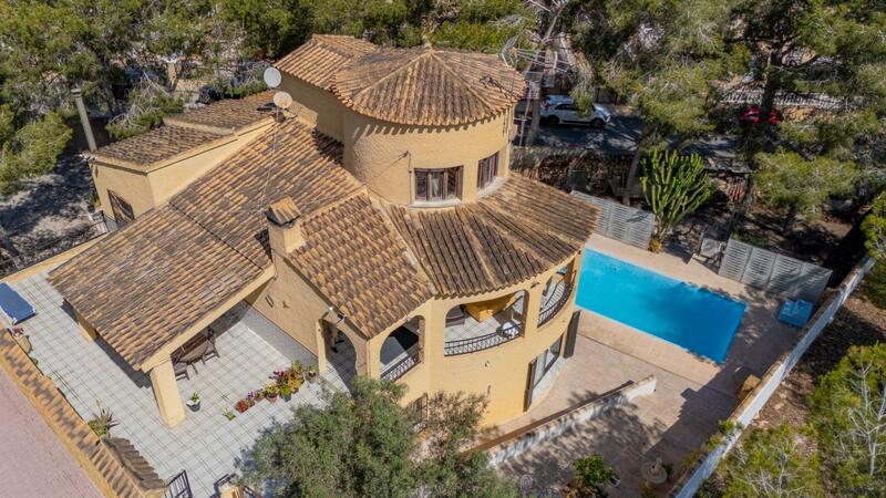 6 soveværelse Villa til salg