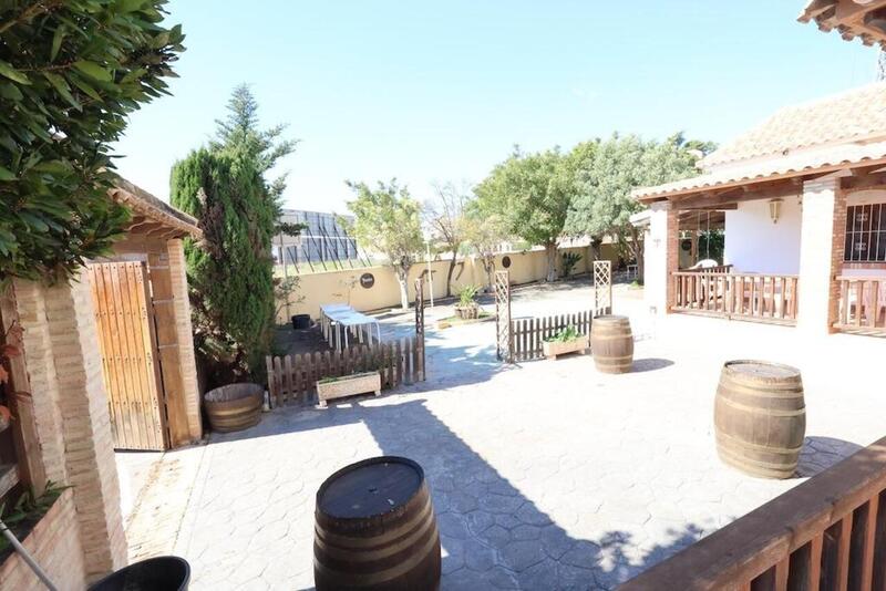 4 Cuarto Local Comercial en venta