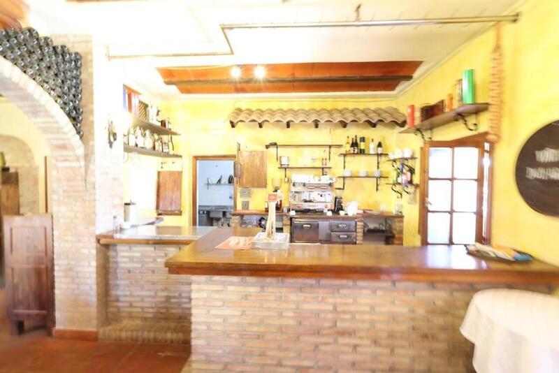 4 Cuarto Local Comercial en venta