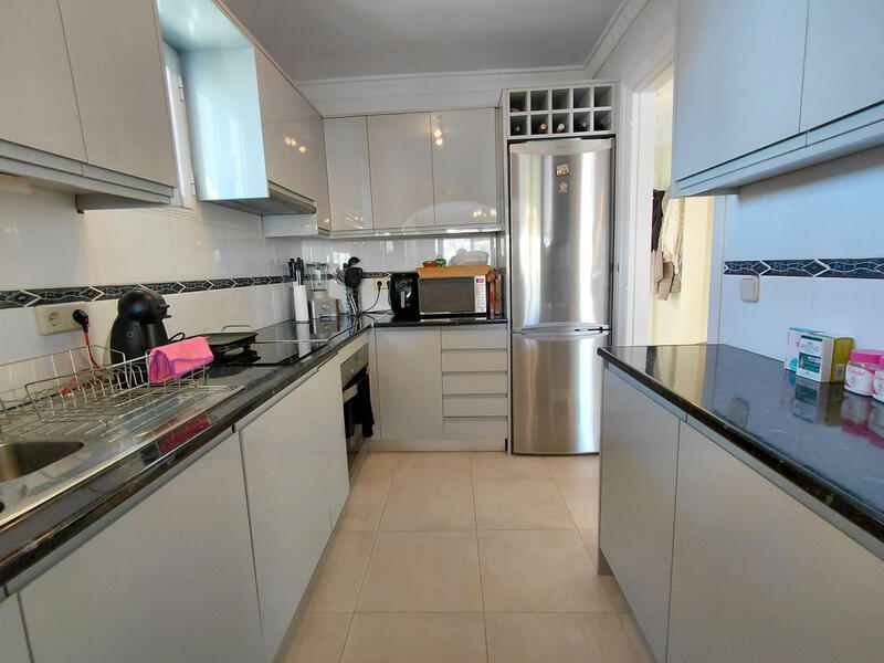 3 bedroom Apartment for sale