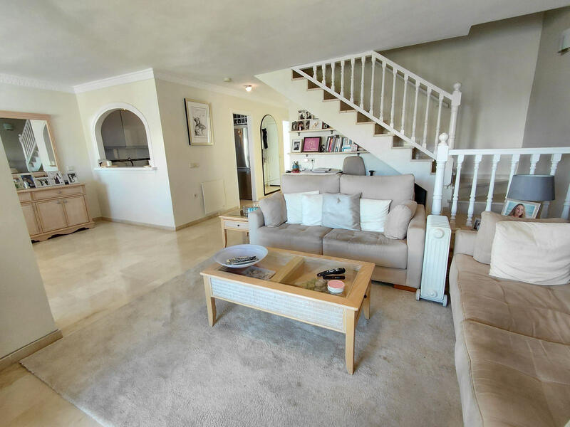 3 bedroom Apartment for sale