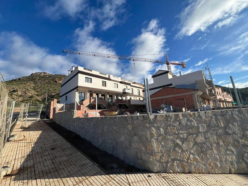 2 bedroom Townhouse for sale 2 bedroom Townhouse for sale