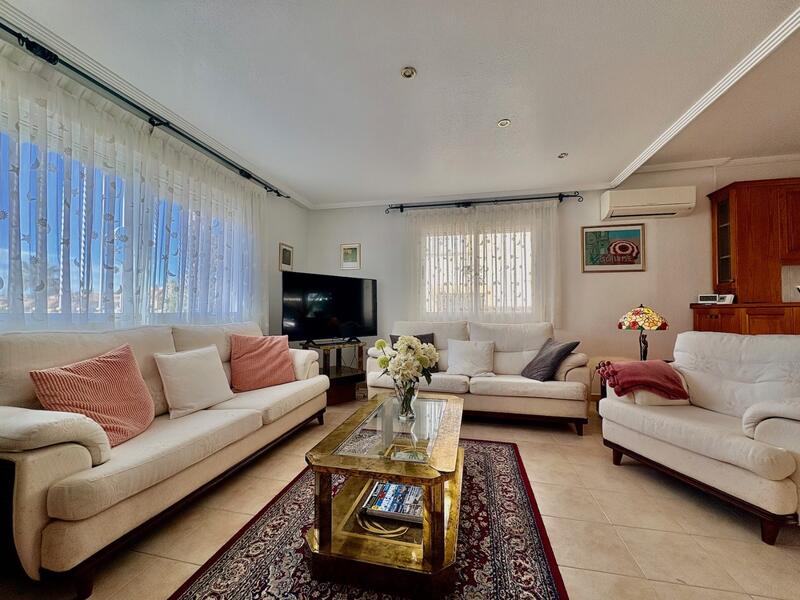 2 bedroom Villa for sale