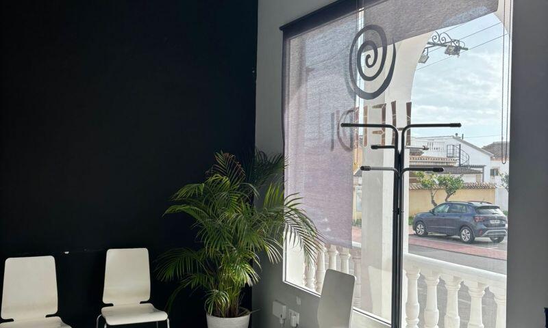 2 Cuarto Local Comercial en venta