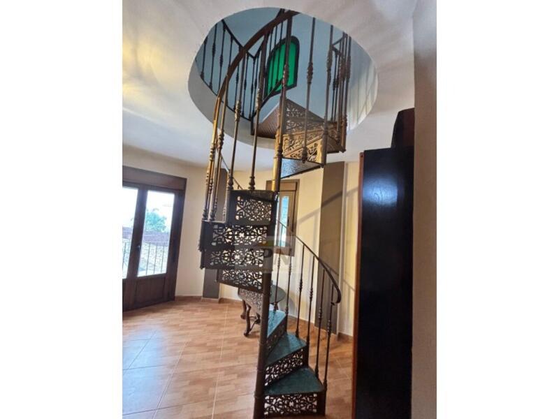 3 bedroom Townhouse for sale