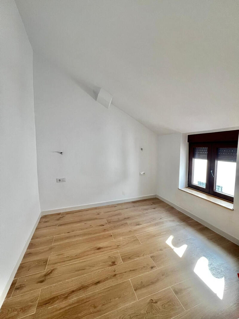 3 bedroom Townhouse for sale