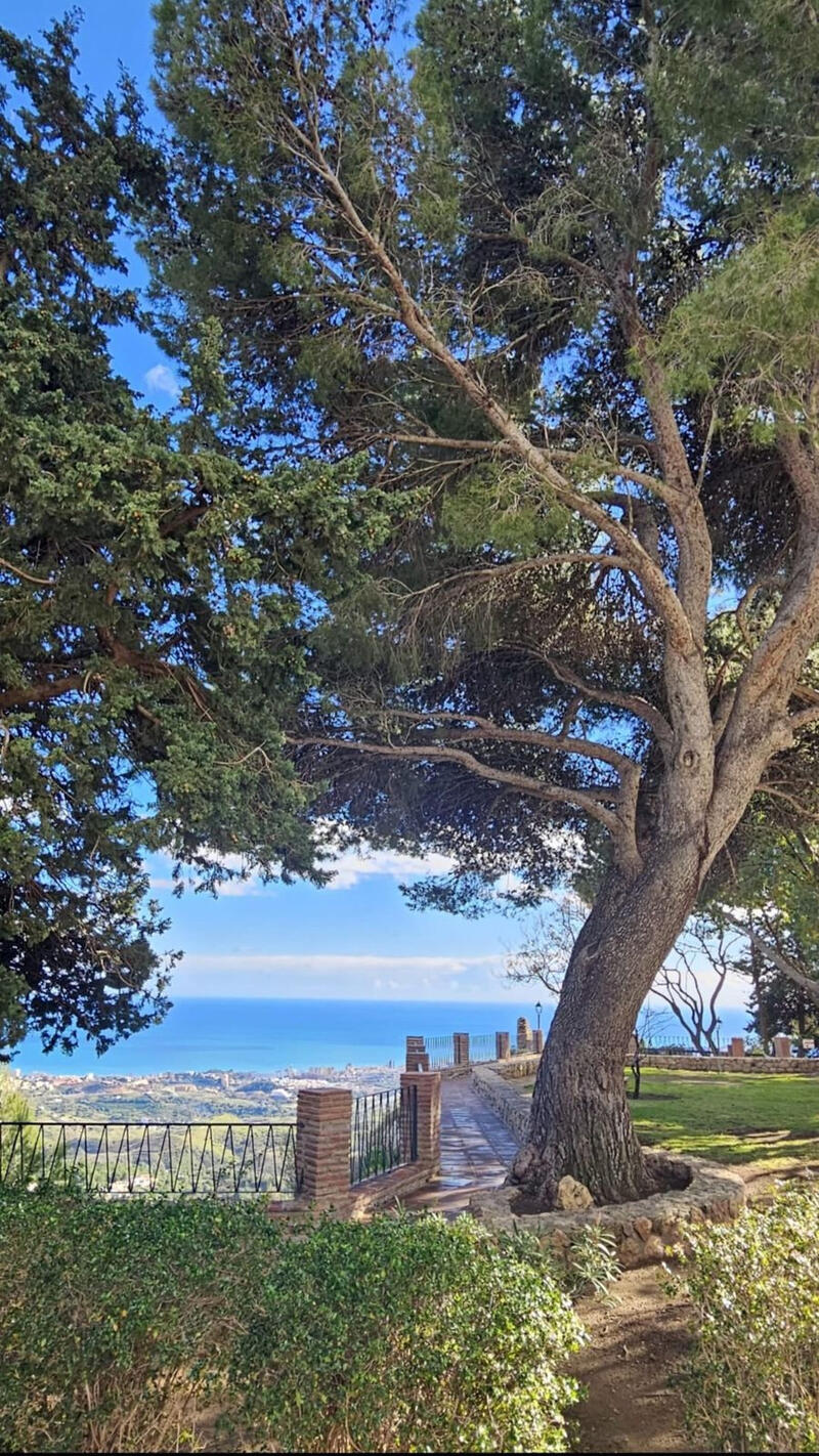 3 bedroom Townhouse for sale