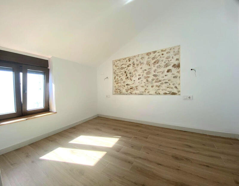 3 bedroom Townhouse for sale