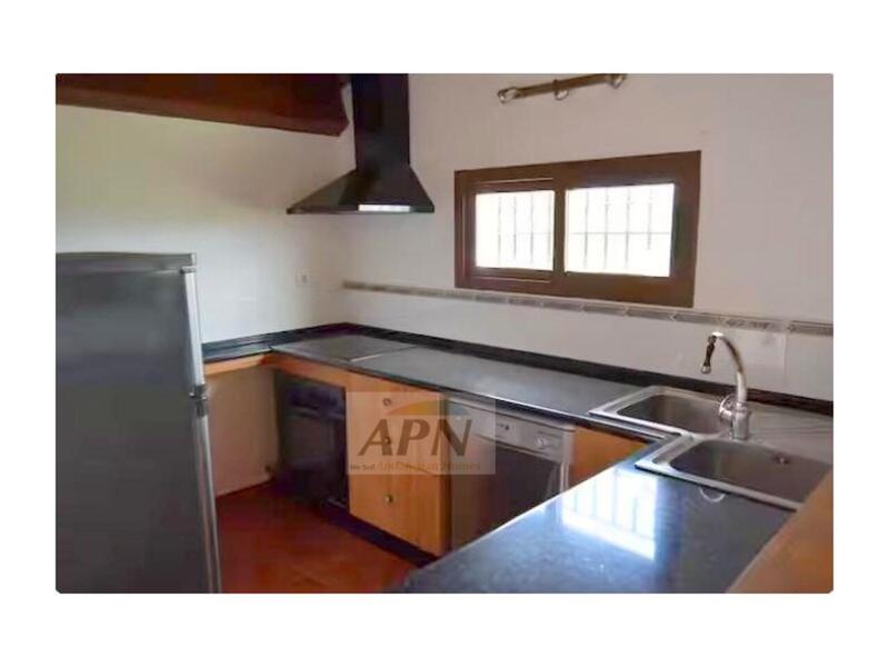 5 bedroom Country House for sale