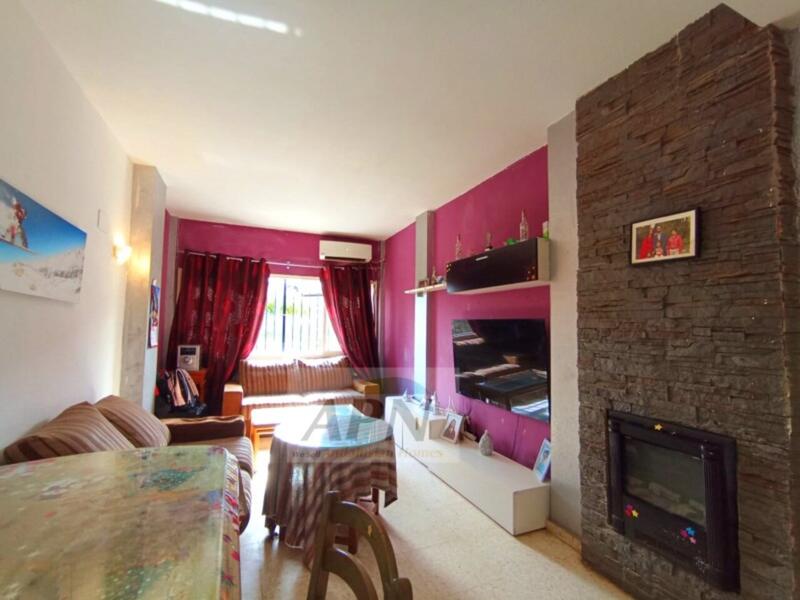 5 bedroom Townhouse for sale