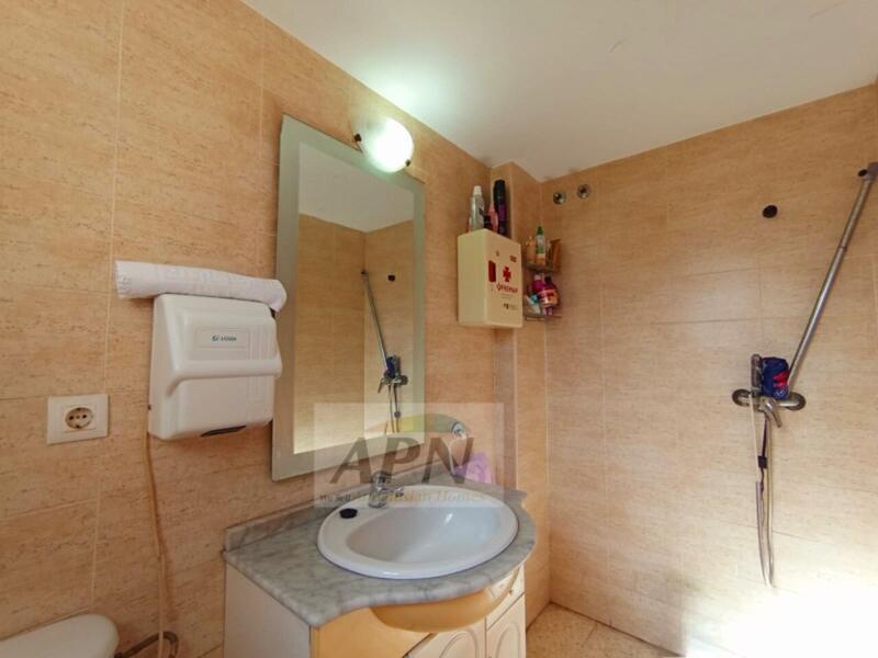 5 bedroom Townhouse for sale