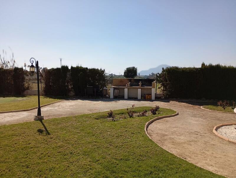 2 bedroom Townhouse for sale