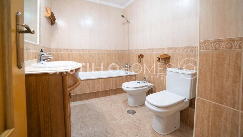 3 спальная комната квартира продается