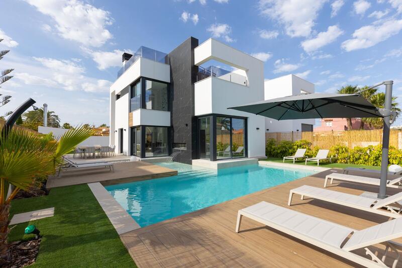 3 Cuarto Villa en venta