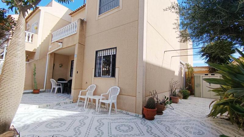 2 Cuarto Villa en venta